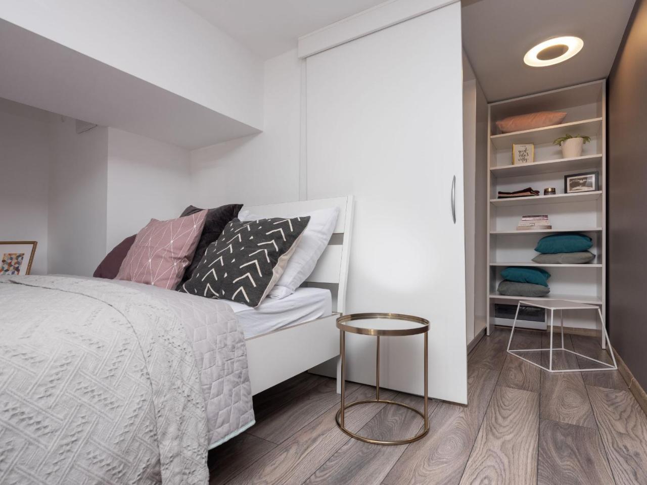 Lofts Cracow Apartments - City Center Cracovia Esterno foto